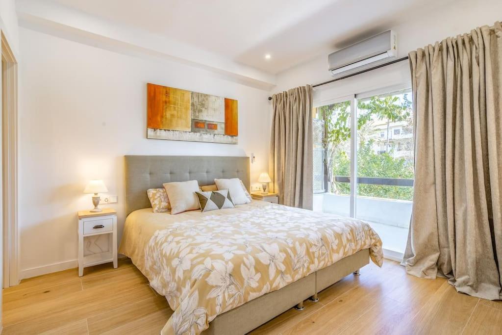 Oleholidays Carolina Golden Mile 300 Metros Playa * Marbella